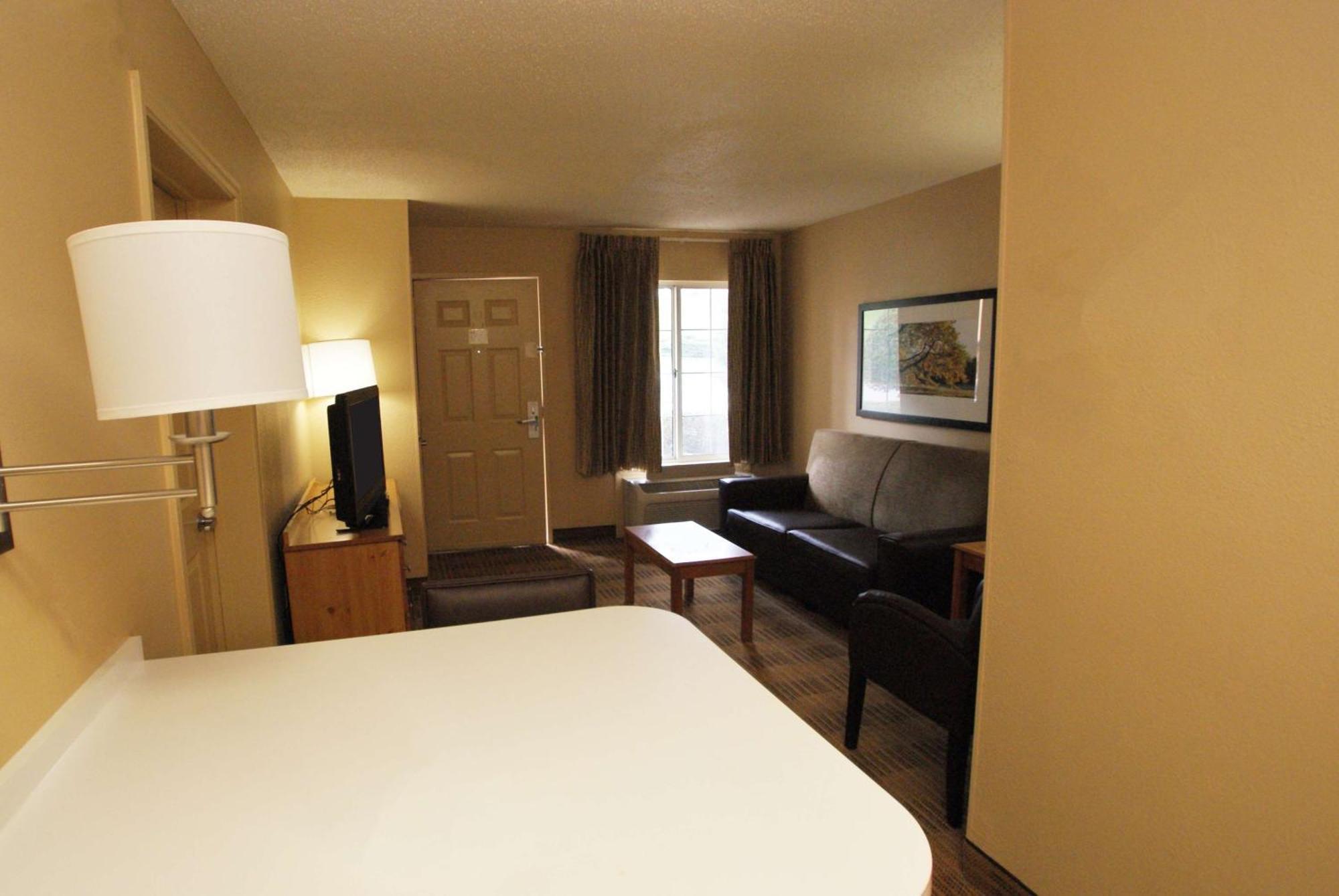 Extended Stay America Select Suites - Durham - University - Ivy Creek Blvd Ngoại thất bức ảnh