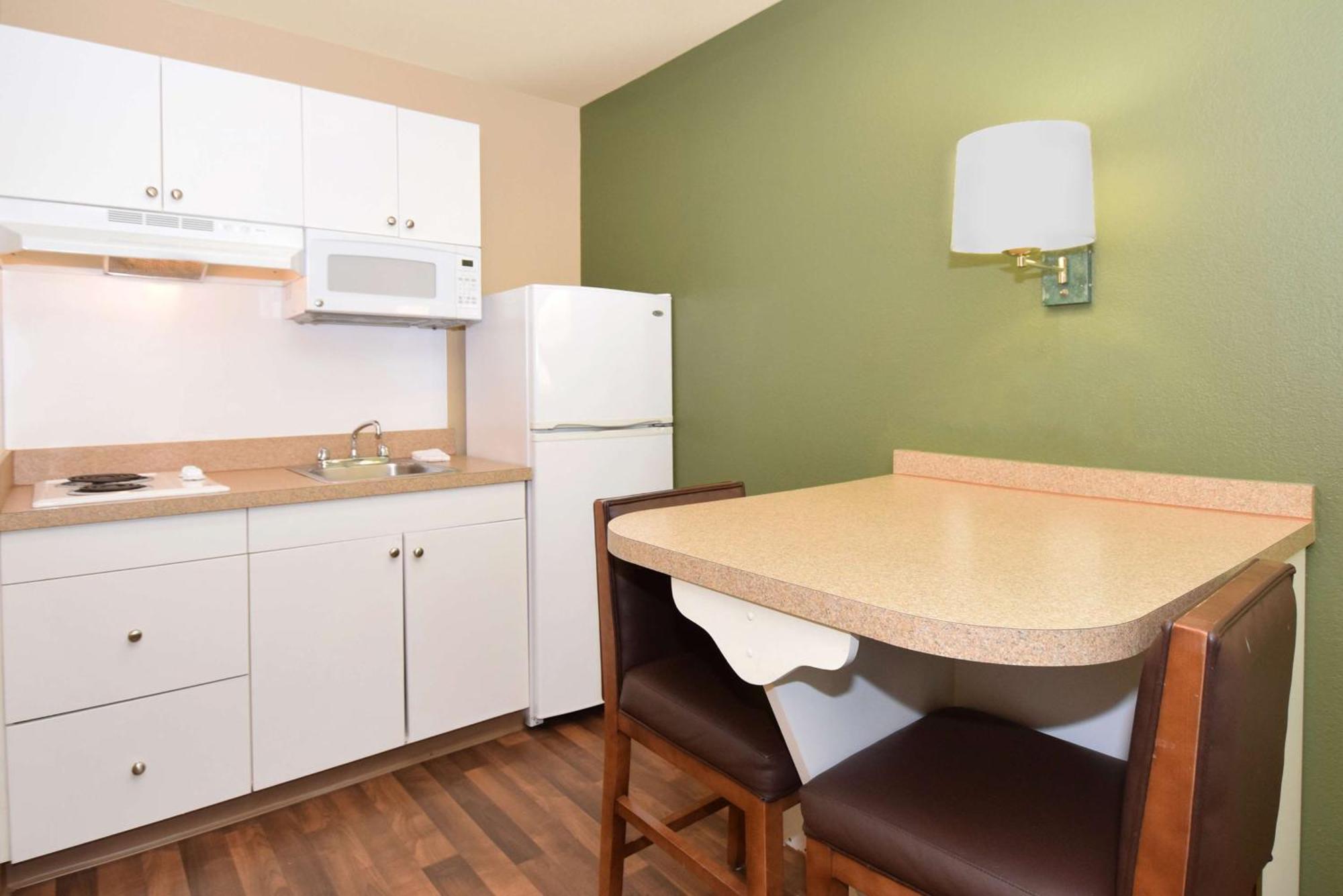 Extended Stay America Select Suites - Durham - University - Ivy Creek Blvd Ngoại thất bức ảnh