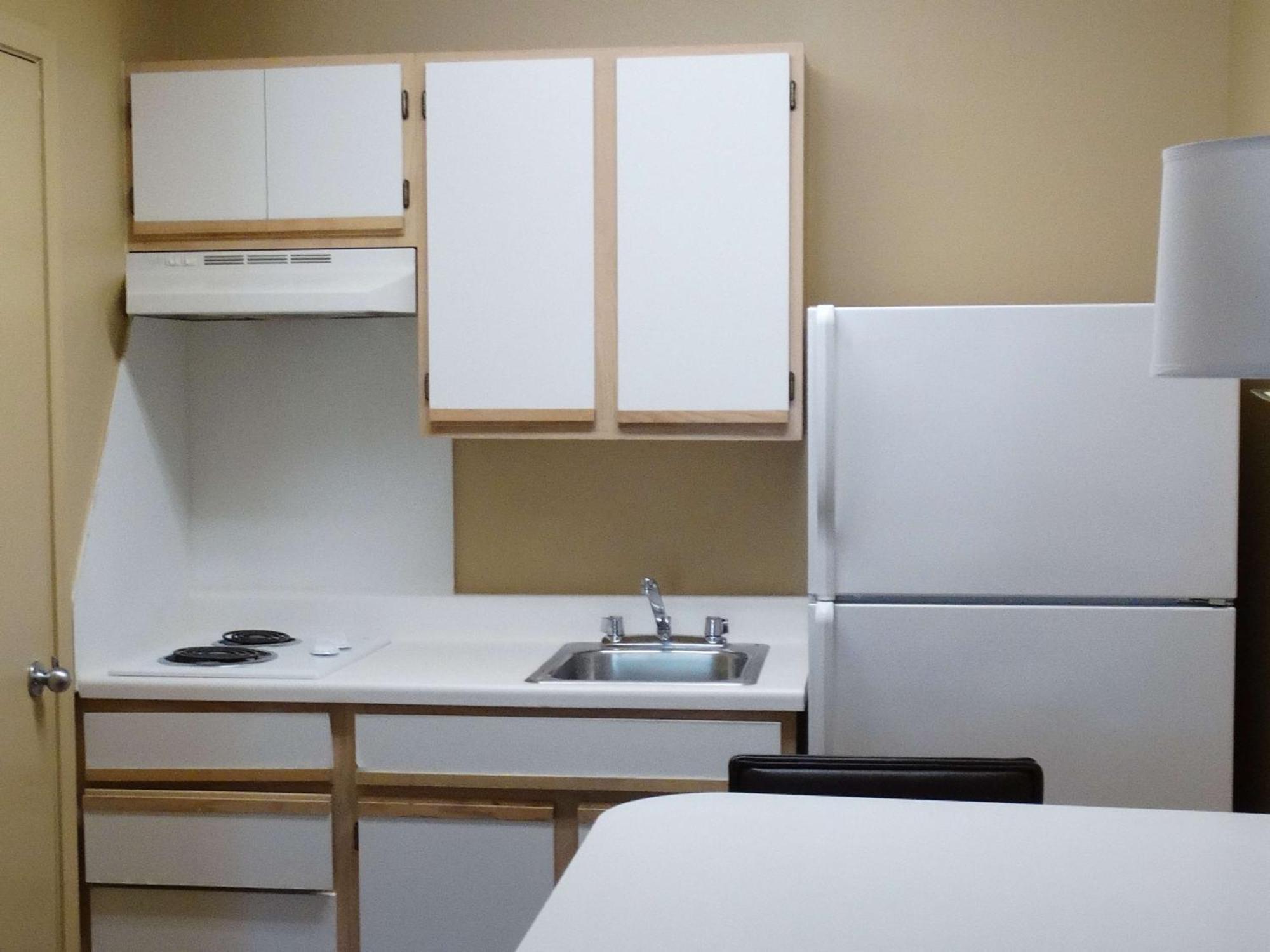 Extended Stay America Select Suites - Durham - University - Ivy Creek Blvd Ngoại thất bức ảnh