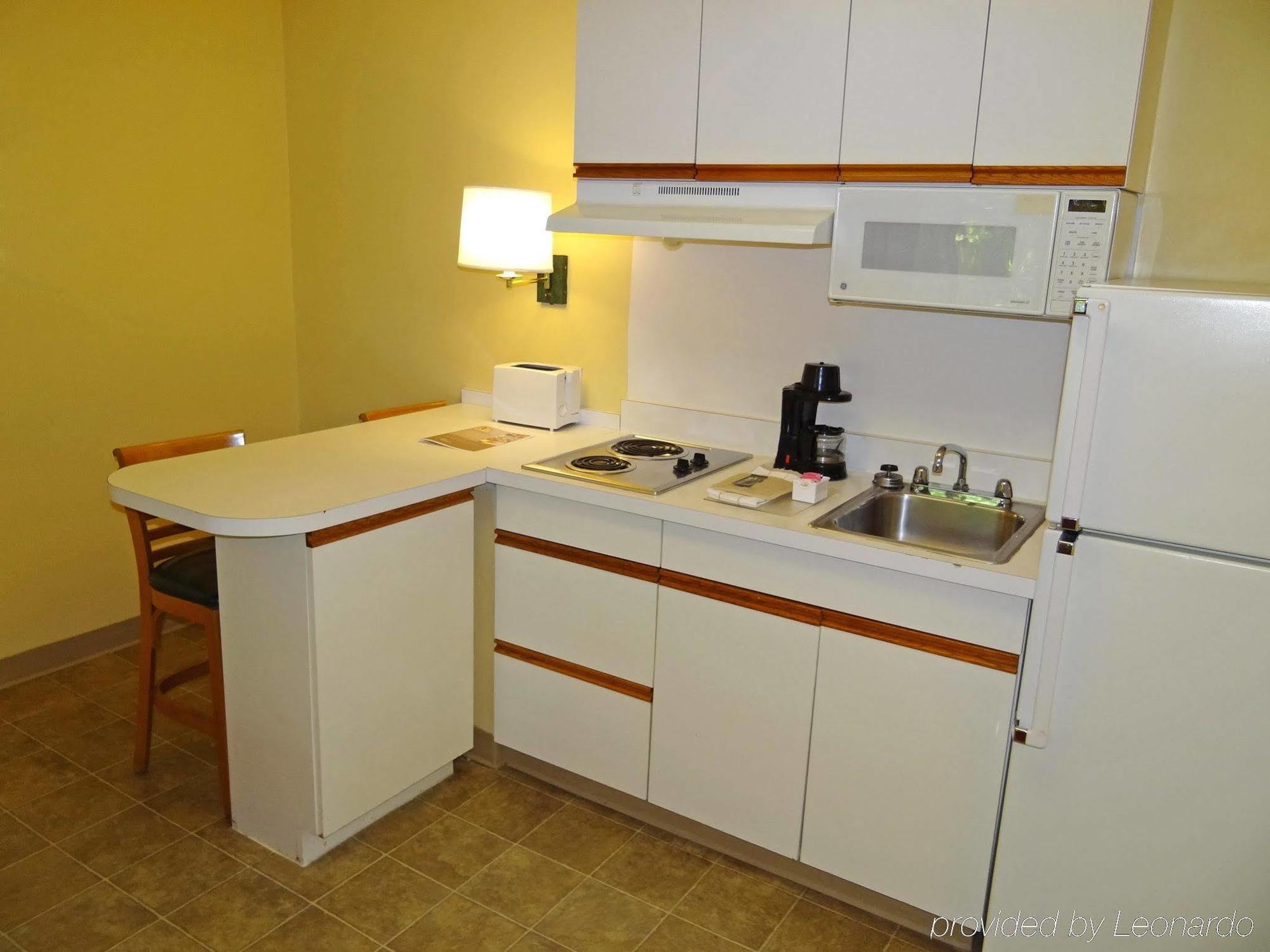 Extended Stay America Select Suites - Durham - University - Ivy Creek Blvd Ngoại thất bức ảnh